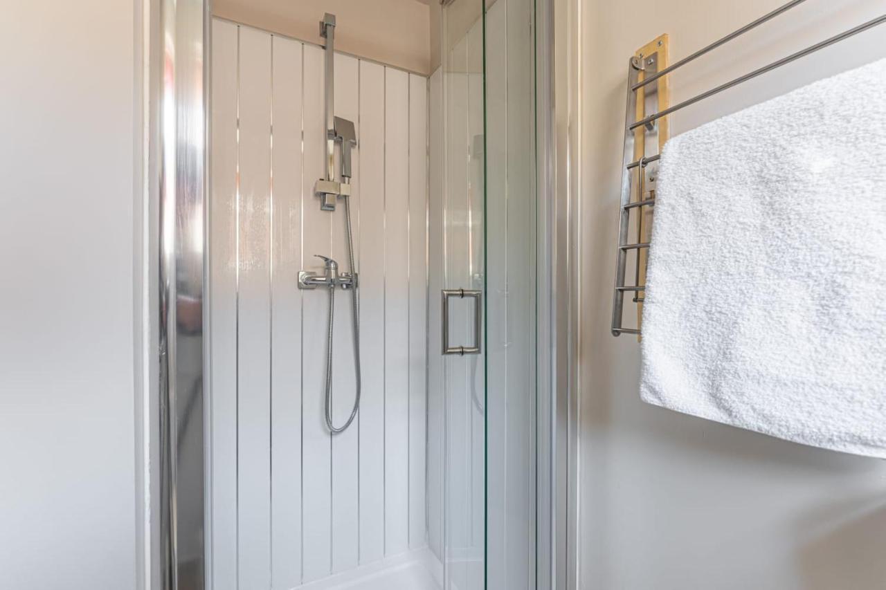 Superb One Bedroom Apartment In Coventry Cv1 *New* Buitenkant foto
