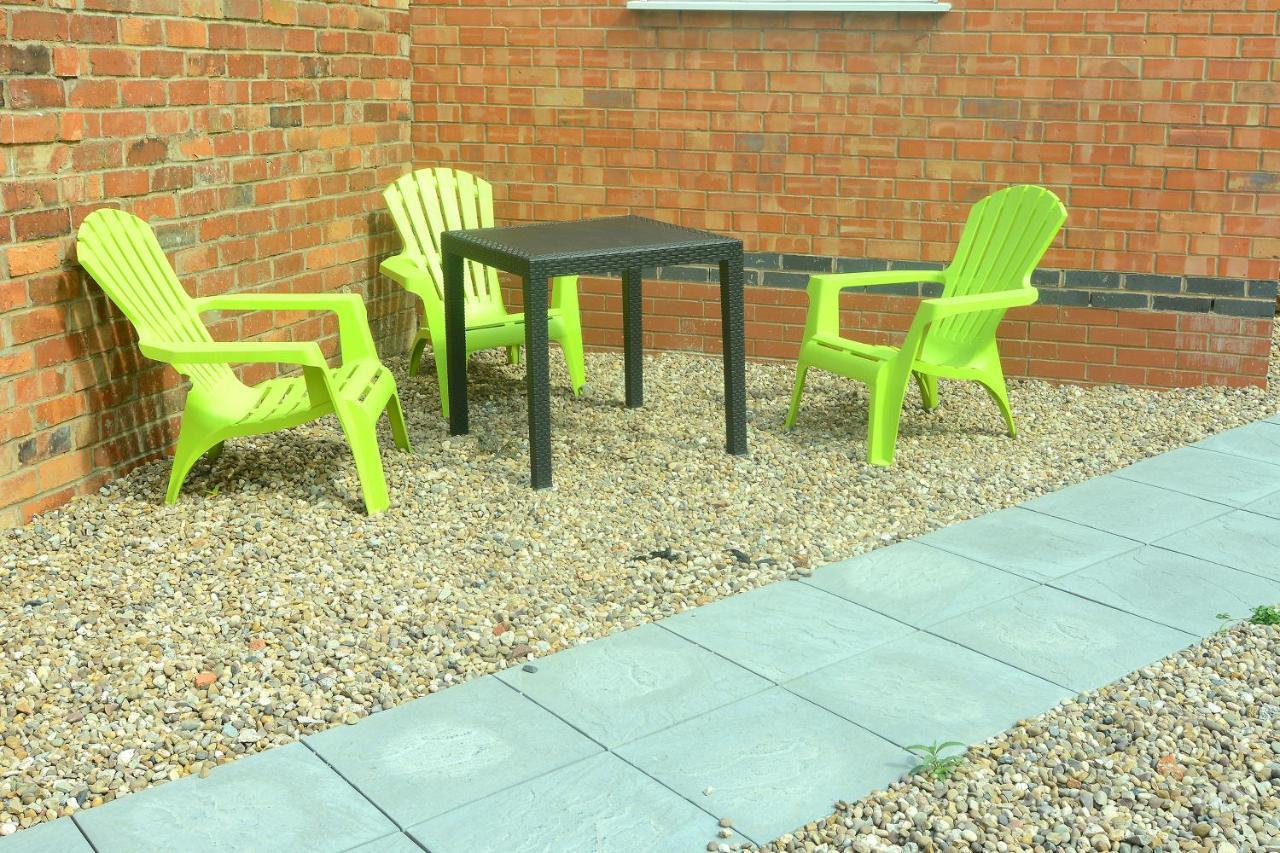 Superb One Bedroom Apartment In Coventry Cv1 *New* Buitenkant foto